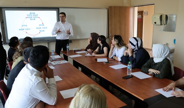 HKÜ’den ‘Birlikte Yeniden Yeşermek’ konferansı