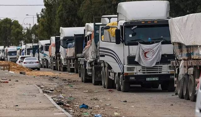 Malzeme taşıyan 50 kamyon Gazze’nin kuzeyine giriş yaptı