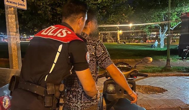 Gaziantep'te Aranan Şahıslar Parkta Yakalandı