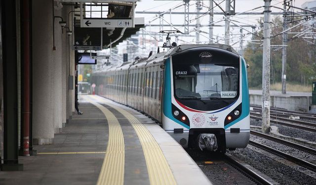 Marmaray Rekor Tazeledi: Bir Günde 743 Bin 596 Yolcu