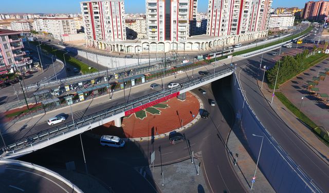 Gaziantep'te 10 yılda 15 katlı kavşak