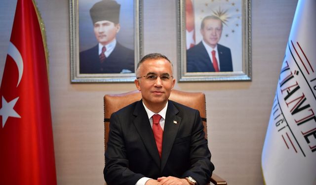 Vali Çeber öğretmen ve öğrencileri kutladı! Gaziantep zirvede…