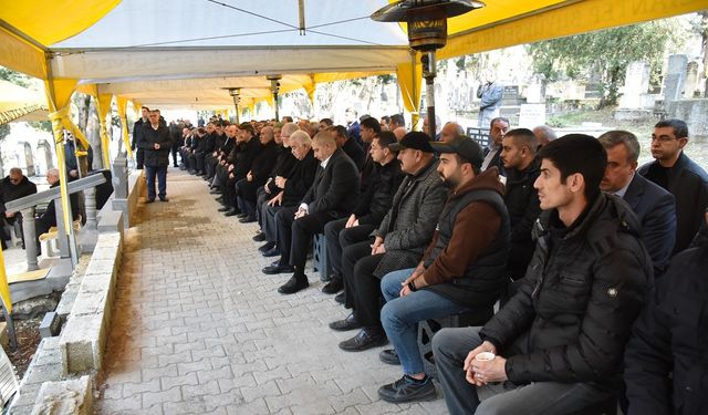 SANKO’nun kurucusu Sani Konukoğlu, mezarı başında anıldı