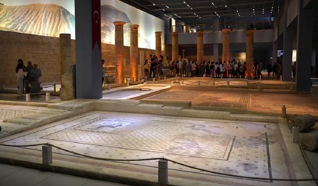 Gaziantep Zeugma Mozaik Müzesi’nden yeni rekor!