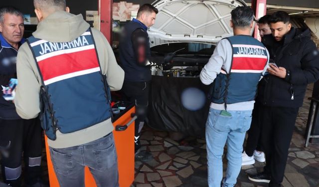 Gaziantep'te jandarma ekipleri esnafı bilgilendirdi