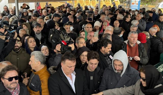 Hayatını Kaybeden Sanatçı Tanyeli Son Yolculuğuna Uğurlandı