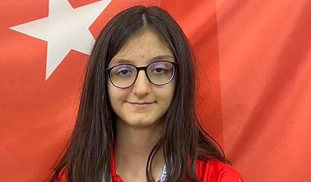 Satranç oyuncusu Arya Aydoğan, dünya şampiyonu oldu
