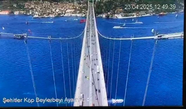 Deprem anı 15 Temmuz Şehitler Köprüsü'nün kamerasına yansıdı