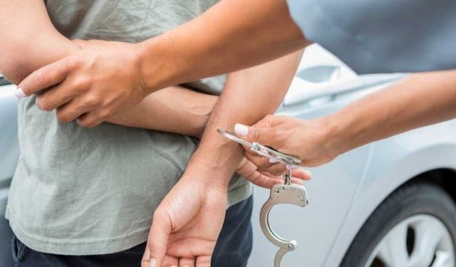 Rüşvet ve yolsuzluk soruşturmasında 8 tutuklama