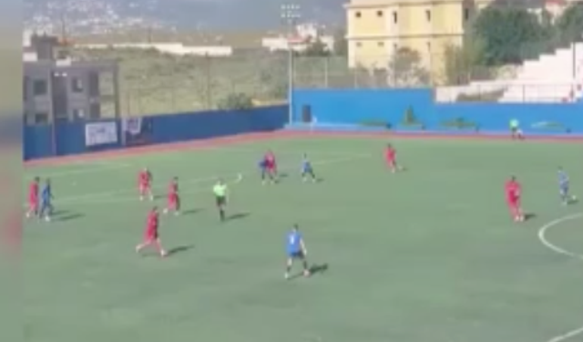 Futbolcular İsrail saldırısına aldırış etmeden maça devam etti