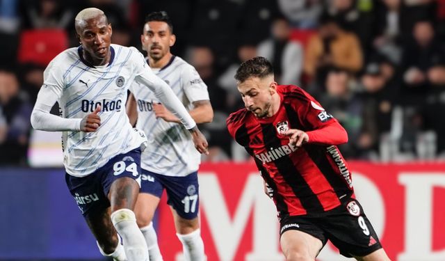 Trendyol Süper Lig: Gaziantep FK: 1 - Fenerbahçe: 0 (İlk yarı)