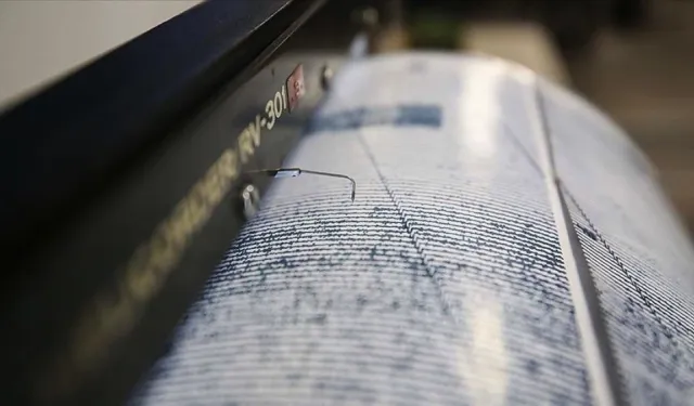 İran’da korkutan deprem!