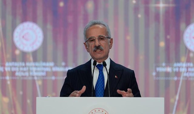 Bakan Uraloğlu açıkladı: Ortadoğudaki bazı ülkelere uçak severleri durduruldu!