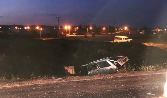 Gaziantep'te Otomobil İle Minibüs Çarpıştı! 3 Kişi Yaralandı