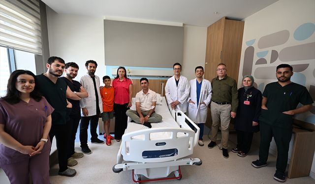 Gaziantep'te kavga sırasında kopan kulak memesi, süper mikrocerrahiyle yerine dikildi