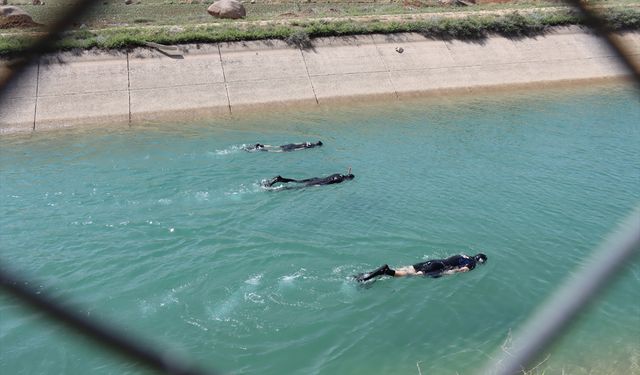 Şanlıurfa'da sulama kanalında akıntıya kapılan çocuğu arama çalışmasına ara verildi
