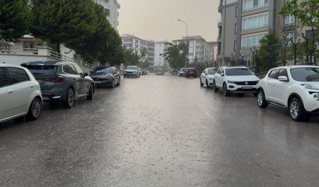 Gaziantep’te sağanak hayatı olumsuz etkiledi