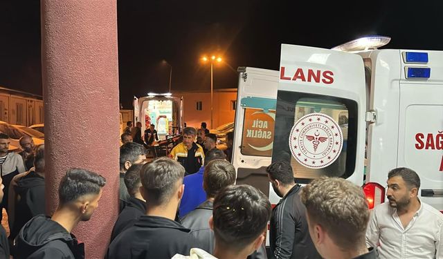 İki Araç Kafa Kafaya Çarpıştı: Yaralılar Var