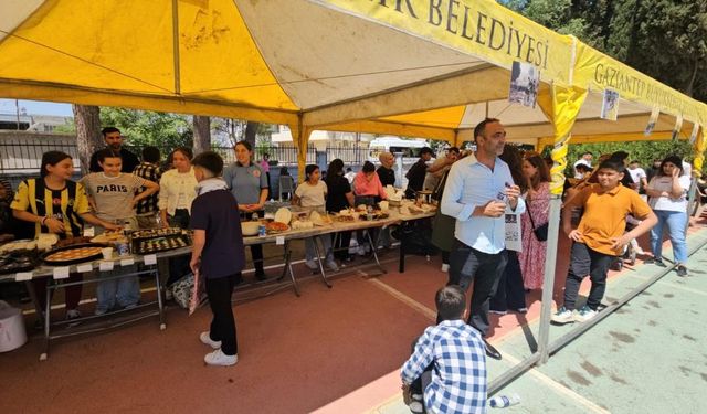 Gaziantep’te Gazze ve Doğu Türkistan yararına hayır düzenlendi