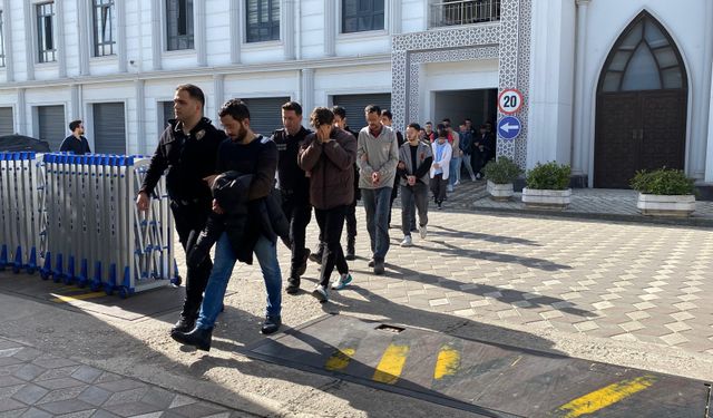 Yüzlerce kişi dolandırmışlar! Dolandıcılara Gaziantep ve Kocaeli merkezli operasyon! 101 şüpheli yakalandı