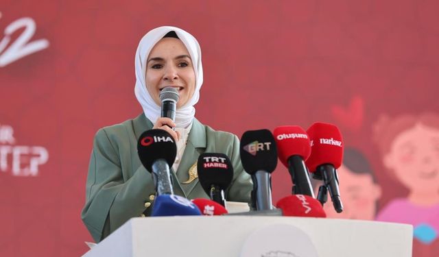 Aile ve Sosyal Hizmetler Bakanı Mahinur Özdemir Göktaş, Gaziantep'te Aile Festivali açılışına katıldı