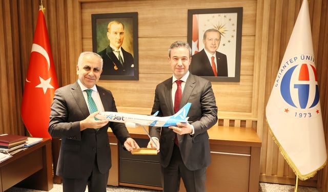 Ajet Genel Müdürü Kerem Sarp’tan Rektör Prof. Dr. Doğan’a ziyaret