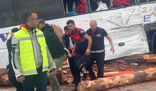 Çanakkale'deki feci kaza ile ilgili Valilikten flaş açıklama... Ölü sayısı 8'e yükseldi