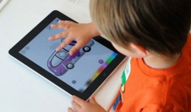 Uzmanı Uyardı! Çocuklarda Tablet Kullanımına Sınır Konulmalı