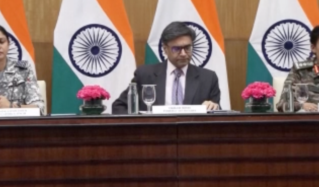 Hindistan ordusu: "Pakistan 36 noktaya 300-400 Türk yapımı İHA ile sızma girişiminde bulundu"