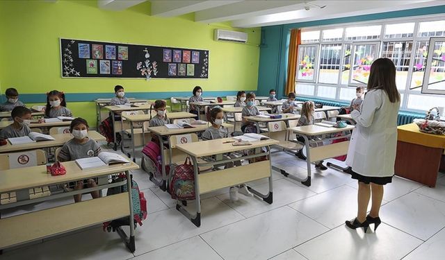Kurban Bayramı Tatili İdari İzin Sayıldı: Ek Ders Ücretleri Ödenecek mi?