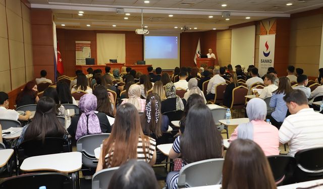 SANKO Üniversitesi’nde “Geçmişten Günümüze Hemşirelikte Değerler Sempozyumu” düzenlendi