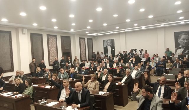 Şehitkamil Meclisi gergin başladı