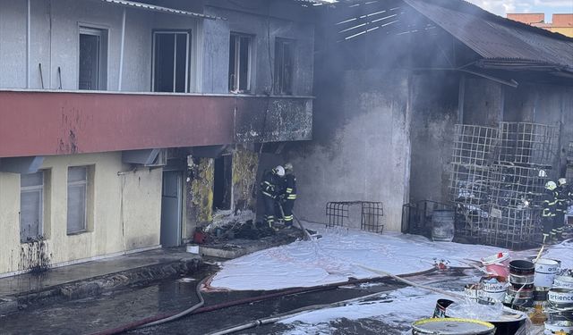 Gaziantep'te geri dönüşüm tesisinde çıkan yangın söndürüldü