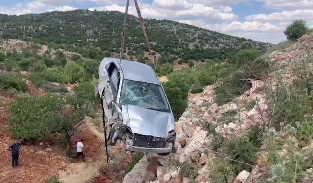 Besni-Gaziantep karayolunda kaza! Şarampole yuvarlandı