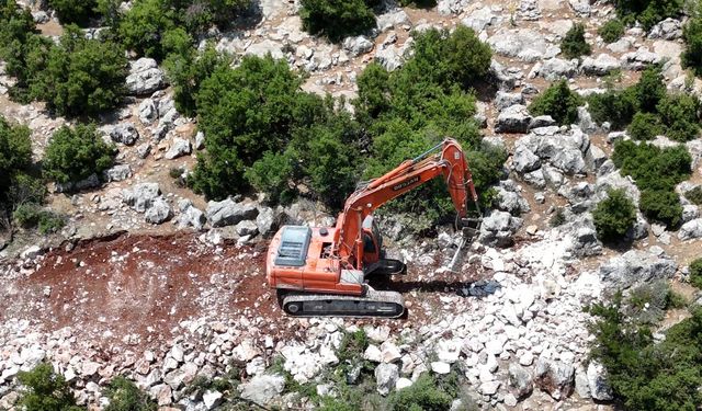 Eskişarkaya’da arazi yolu hasreti sona erdi
