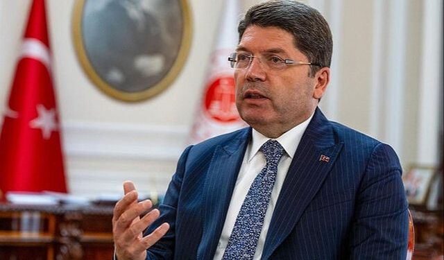 Adalet Bakanlığı'nda 35 Yaş Sınırı Kalktı mı? Yeni Düzenleme Yürürlükte!