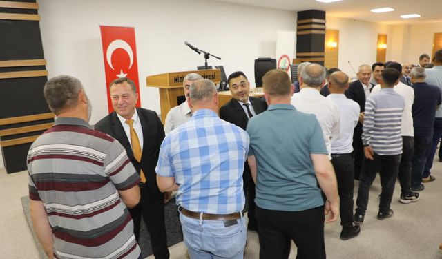 Doğan, personeliyle bayramlaştı