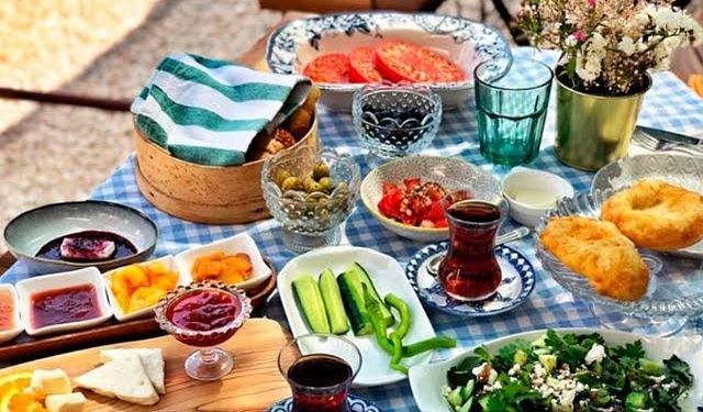 Uzmanından sıcaklarda beslenme uyarısı
