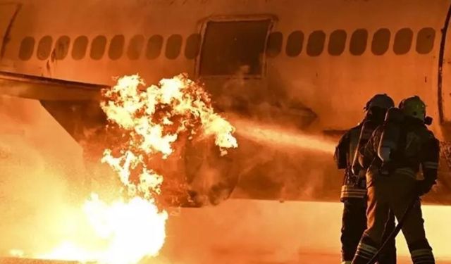 Son dakika: Yolcu uçağı havalandıktan saniyeler sonra düştü