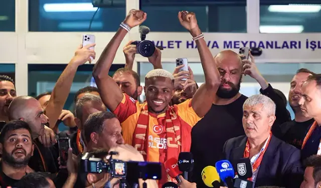 Victor Osimhen Galatasaray için İstanbul'a geldi!