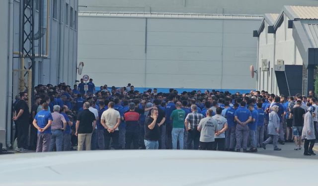 Ünlü markanın işçileri 'maaş' eylemi yaptı