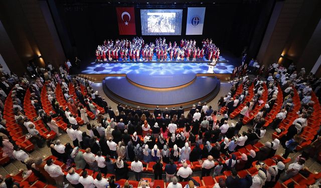 GAÜN Fen Edebiyat Fakültesi öğrencileri mezun oldu