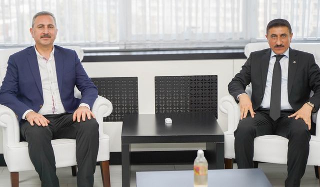 AK Parti Grup Başkanvekili Gül’den Rektör Akman’a ziyaret! Akademik başarı bölgesel kalkınma için önemli
