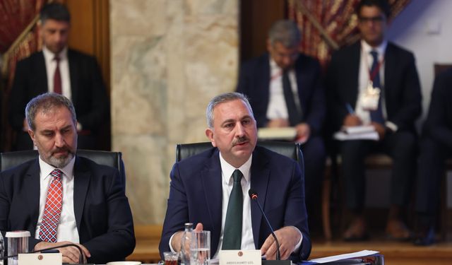 AK Parti Grup Başkanvekili Gül, Komisyon toplantısında konuştu: “Bu mesele 86 milyonun meselesidir”