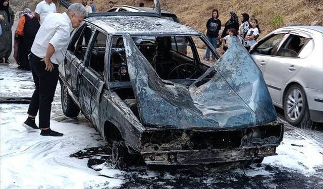 Gaziantep'te otomobil alev aldı! Sürücü canını zor kurtardı