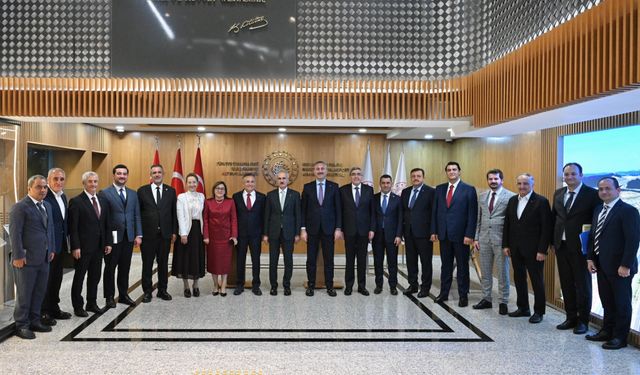 Gaziantep heyetinden Ankara çıkarması! Bakan Uraloğlu’na ziyaret… Ziyarette neler konuşuldu!