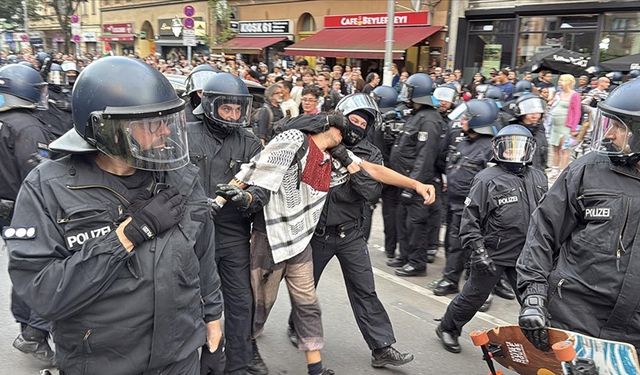 Alman polisinden Filistin'e desteğe sert müdahale!