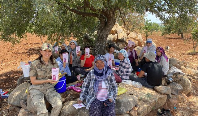 Jandarma Gaziantep’te KADES’i tanıtmaya devam ediyor