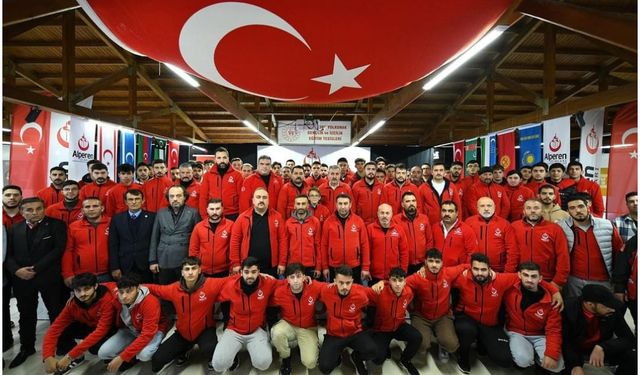 Alperenler'den Gaziantepli gençlere çağrı! Türkiye’yi aydınlık yarınlara taşıyalım