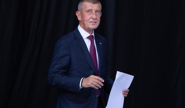 Eski Başbakan Babis'e miting sırasında saldırı
